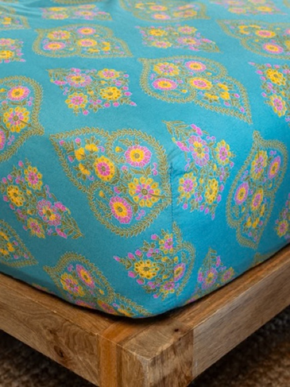 Natural Life 100% Cotton Fitted Sheet Twin / Twin XL Teal Willow Medallion Print
